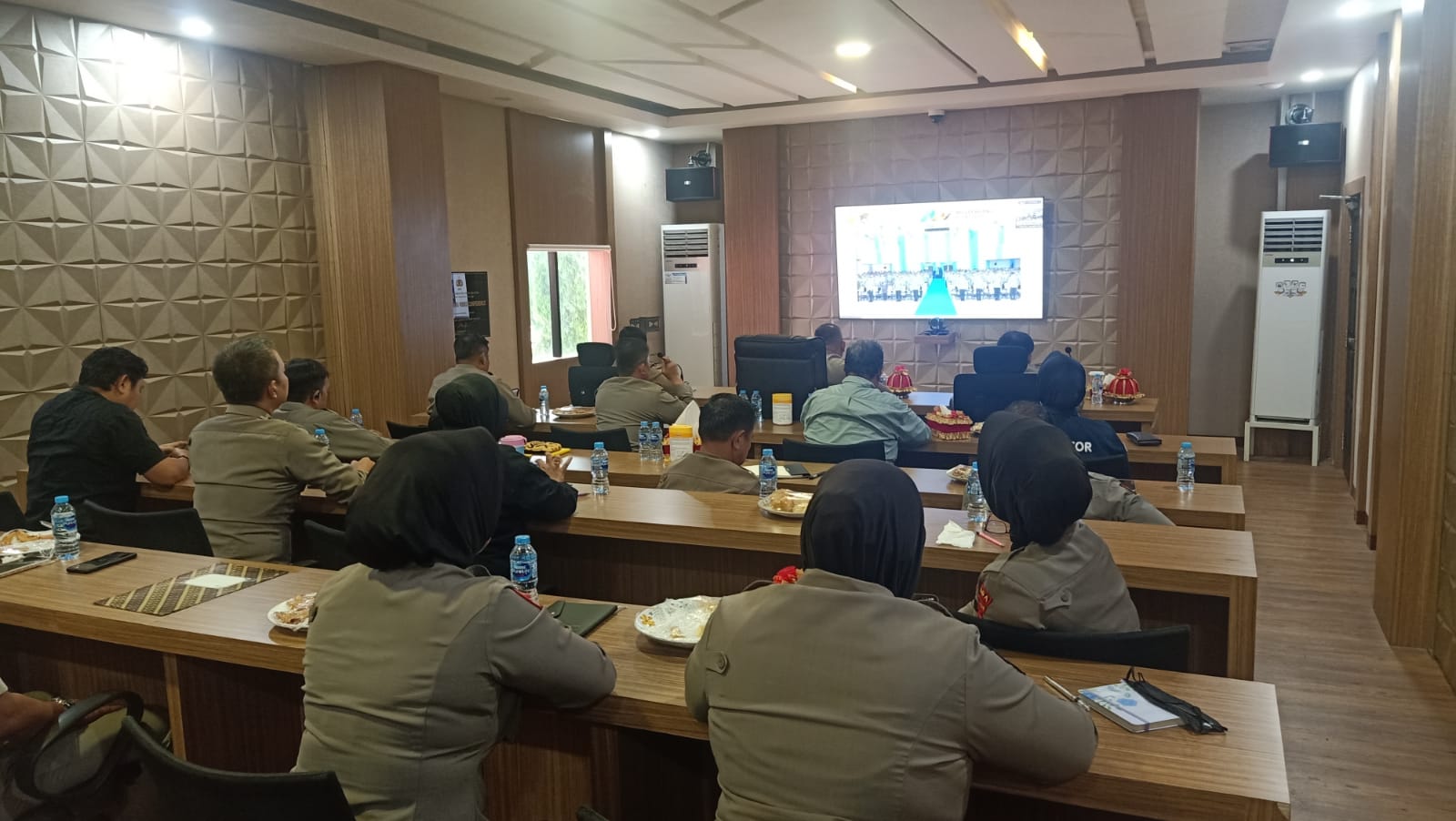KASUBBAGRENMIN RORENA POLDA SULSEL MENGIKUTI MUSRENBANG POLRI SECARA DARING
