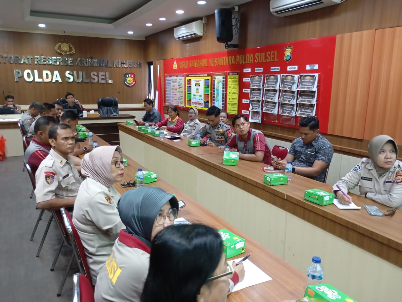 Bag Strajemen Birorena Polda Sulsel Melaksanakan Kegiatan Rapat Tim Kelompok Kerja (Pokja) Penyusunan Rencana Kerja Polda Sulsel T.A. 2026
