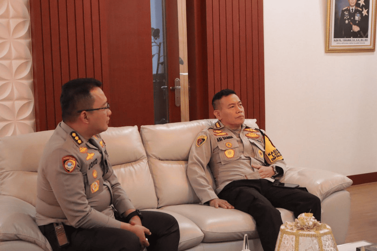 Karorena Polda Sulsel Hadiri Rapat Bersama Kapolda dan Danpas Brimob II di Mapolda Sulsel